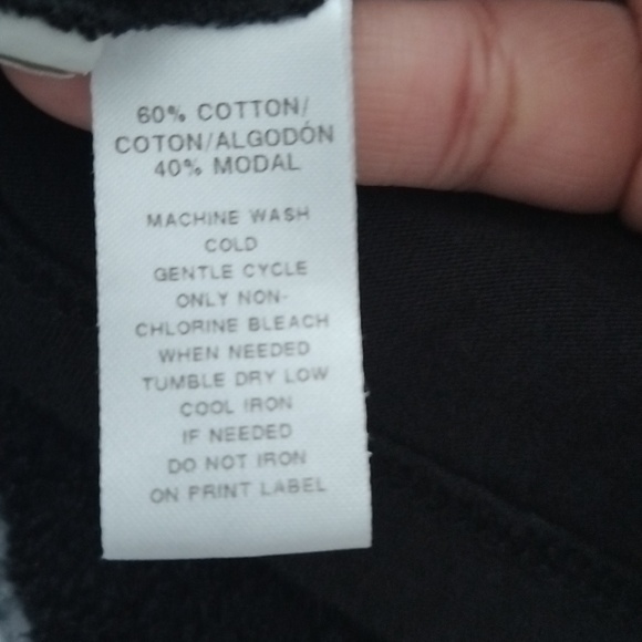 Ann Taylor black tshirts v-neck style - Picture 5 of 8